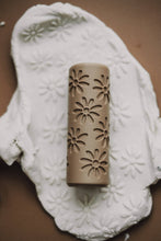 Load image into Gallery viewer, Kinfolk - Daisy Roller - Eco Pattern Playdough Roller