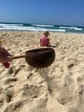 Load image into Gallery viewer, Qtoys - Coconut Sand Scoop