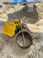 Load image into Gallery viewer, Qtoys - Coconut Sand Scoop
