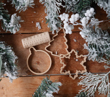 Load image into Gallery viewer, Kinfolk Pantry - Christmas Ornament Roller & Cutter set - Eco playdough Tool