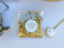 Load image into Gallery viewer, Botanicals- Organic Chamomile Petal Confetti for Nature Play 8grams