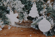 Load image into Gallery viewer, Kinfolk Pantry - Christmas Ornament Roller & Cutter set - Eco playdough Tool