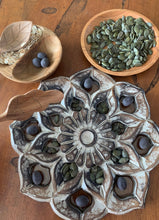 Load image into Gallery viewer, Papoose - Mandala Flower Board Small