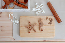 Load image into Gallery viewer, Beadie Bug Play - Sea Horse Bio Cutter