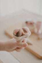 Load image into Gallery viewer, Beadie Bug Play - Single Scoop Kit 5 Piece Kit with Rainbow Sundae Cups