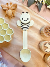 Load image into Gallery viewer, Beadie Bug Play - Bee Bio Spoon