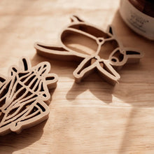 Load image into Gallery viewer, Kinfolk and Co. - Bug Eco Cutter™ Set