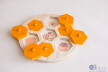 Load image into Gallery viewer, Qtoys - Bee Hive Puzzle