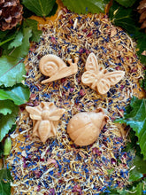 Load image into Gallery viewer, Beadie Bug Play - Stanley Snail / Wooden Snail