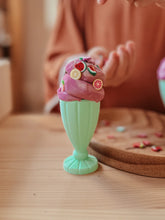 Load image into Gallery viewer, Beadie Bug Play - Ice-cream Shop Single Scoop Kit with Mint Sundae Cups