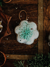 Load image into Gallery viewer, Wild Mountain Child - Snowflake PlayFizz Surprise Ornament set