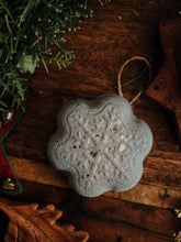 Load image into Gallery viewer, Wild Mountain Child - Snowflake PlayFizz Surprise Ornament set