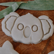 Load image into Gallery viewer, Kinfolk Pantry - Aussie Animal Face Playdough Eco Cutter Set '