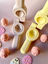 Load image into Gallery viewer, Beadie Bug Play - Chick Hatching Eco Press - Yellow