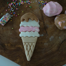 Load image into Gallery viewer, Kinfolk Pantry - Ice Cream Eco Cutter Set