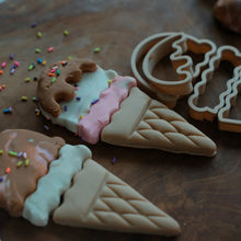 Load image into Gallery viewer, Kinfolk Pantry - Ice Cream Eco Cutter Set