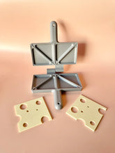 Load image into Gallery viewer, Beadie Bug Play - Eco Toasted Sandwich Kit