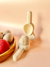 Load image into Gallery viewer, Beadie Bug Play - Eco Egg Press - Flowers