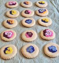 Load image into Gallery viewer, Felt So Real - Floral Shortbread Cookies 6 pieces