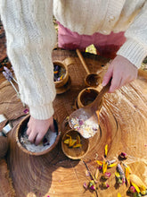 Load image into Gallery viewer, Papoose - Teak Heart Spoons