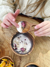 Load image into Gallery viewer, Papoose - Teak Mini Moon Scoop