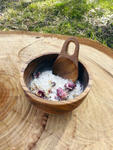 Load image into Gallery viewer, Papoose - Teak Mini Moon Scoop