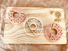 Load image into Gallery viewer, Beadie Bug Play - Donut Bio Cutter