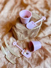 Load image into Gallery viewer, Beadie Bug Play - Bucket and Spade Set Pink