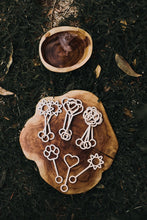 Load image into Gallery viewer, Kinfolk and Co. - Mini Party Favour Bubble Wand Pack of 18