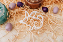 Load image into Gallery viewer, Beadie Bug Play - Baby Bilby Bio Cutter