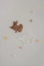Load image into Gallery viewer, Beadie Bug Play - Baby Bilby Bio Cutter