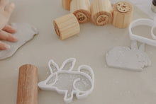 Load image into Gallery viewer, Beadie Bug Play - Baby Bilby Bio Cutter