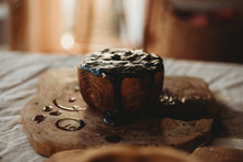 Load image into Gallery viewer, The Saltwater Collective - Midnight Zone Saltwater Fizz - Medium potion bubbles
