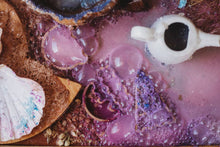 Load image into Gallery viewer, The Saltwater Collective - Mermaid Waters Saltwater Fizz - Medium potion bubbles
