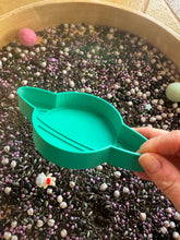 Load image into Gallery viewer, Bears Little Hands - Sensory Tray - Saturn
