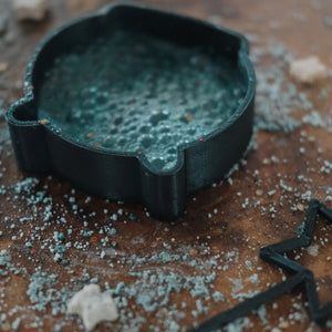 Kinfolk Pantry - Halloween Cauldron Sensory Eco Mould