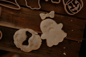 Kinfolk Pantry - Ghost Stamp and Cutter Set - Halloween Eco Playdough Tool
