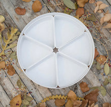 Load image into Gallery viewer, Gus + Mabel - Busy Bee Tray Sixth
