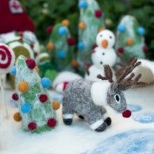 Load image into Gallery viewer, Gus + Mabel - Reindeer Ridge Habitat including Rudolph
