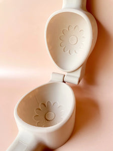 Beadie Bug Play - Jumbo Eco Egg Press - Flowers