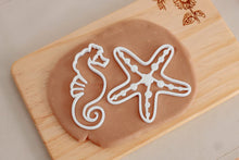 Load image into Gallery viewer, Beadie Bug Play - Sea Horse Bio Cutter
