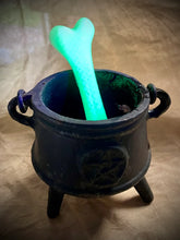 Load image into Gallery viewer, Beadie Bug Play - Glow-in-the-dark Bones (bag of 10)
