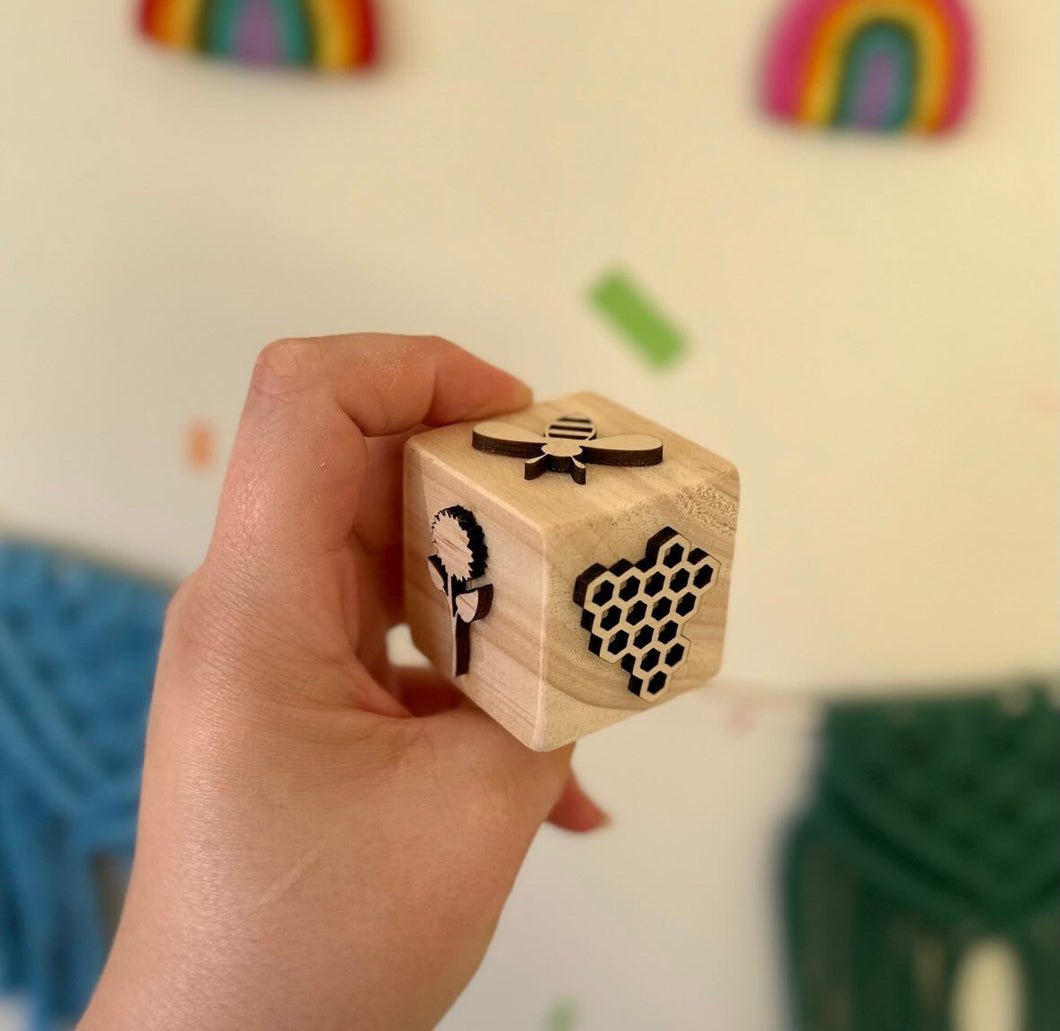 Open Hand Learning - TODDLER PLAY DOUGH STAMP - BEE