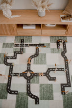 Load image into Gallery viewer, Qtoys - Road Play Set

