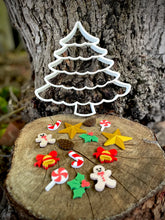 Load image into Gallery viewer, Beadie Bug Play - Make Your Own Christmas Tree Kit

