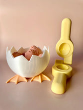 Load image into Gallery viewer, Beadie Bug Play - Chick Hatching Eco Press - Yellow
