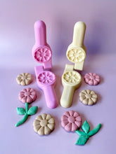 Load image into Gallery viewer, Beadie Bug Play - Flower Eco Press - Pink
