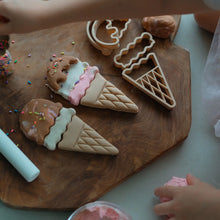 Load image into Gallery viewer, Kinfolk Pantry - Ice Cream Eco Cutter Set
