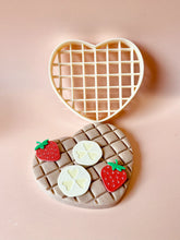 Load image into Gallery viewer, Beadie Bug Play - Waffle Heart Bio Cutter
