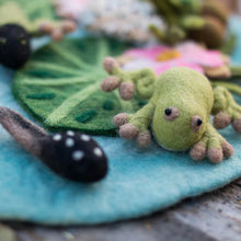 Load image into Gallery viewer, Gus + Mabel - Frog Life Cycle Felt Friends
